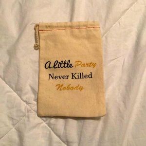 🛑 FREE When Bundled NEW 4” x 6” party pouch